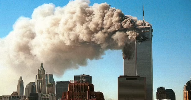 Rikthehet misteri i 11 shtatorit! VIDEO e re nga tragjedia ngre dyshime: Çfarë fshihet pas burrit të veshur me burka…