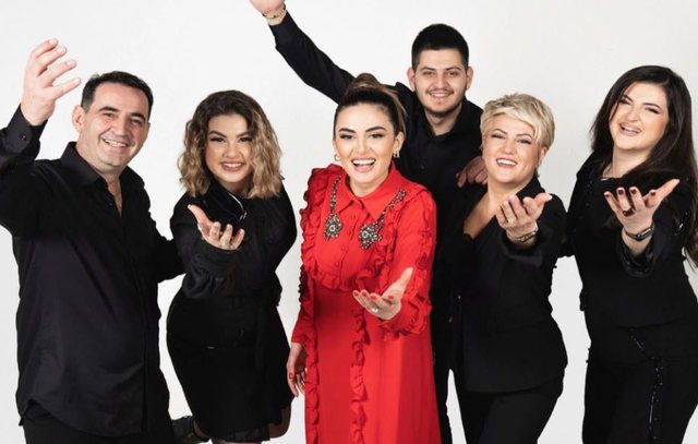 “Vajtim mistik, kambana kishe”/ “The Times” kryqëzon Shqipërinë në “Eurovision”