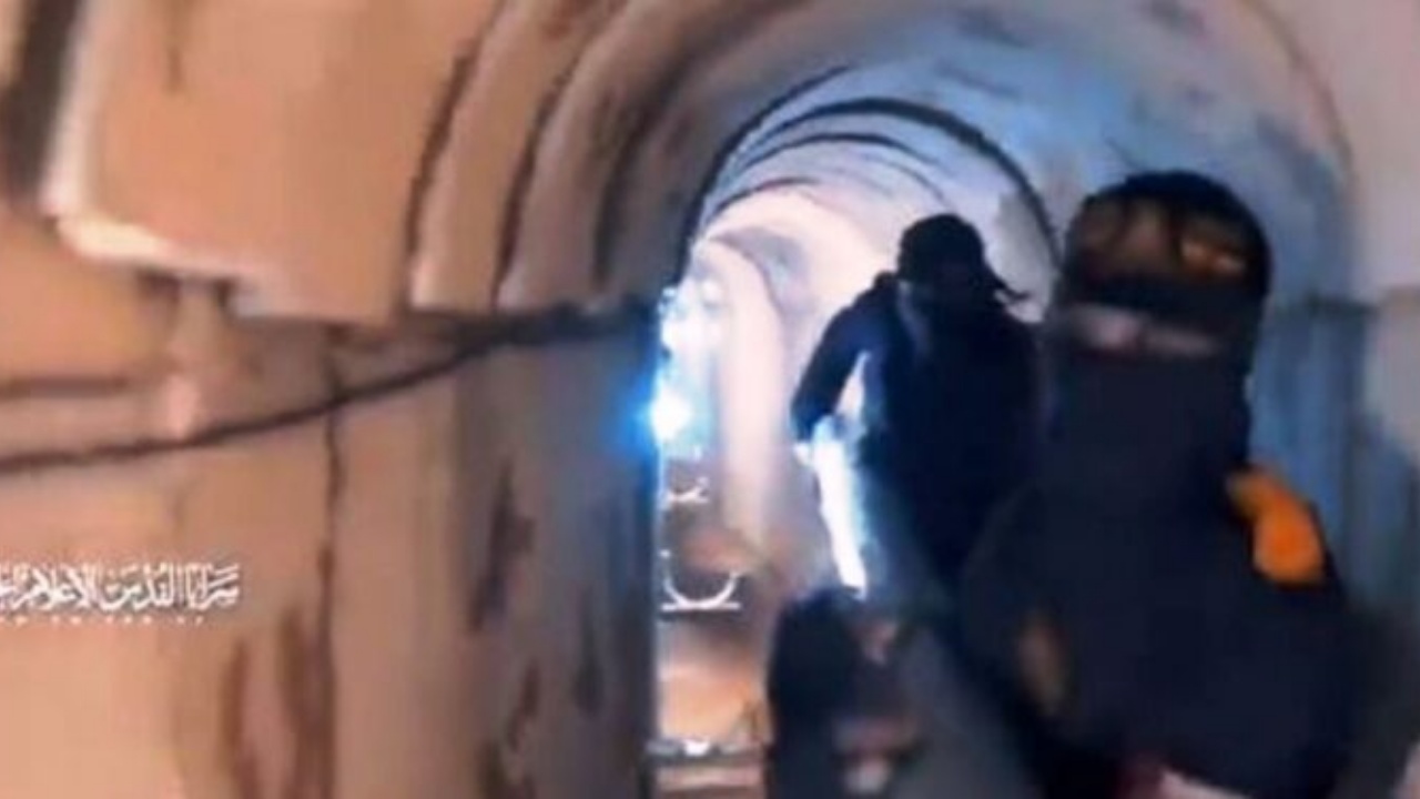 Hamasi publikon PAMJE të depos nëntokësore të raketave (VIDEO)